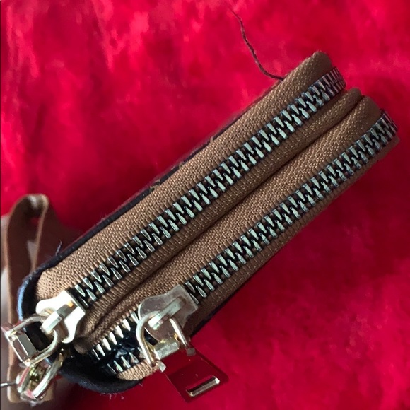 Beverly Hills Wallet - Picture 2 of 4